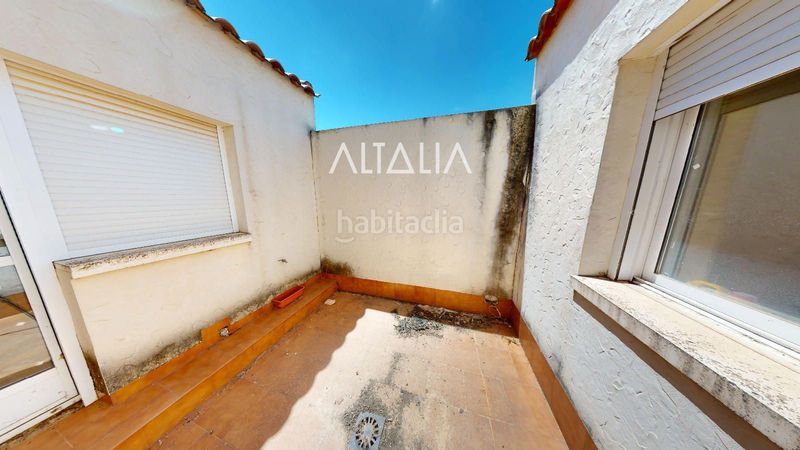 Foto c5862c86-aa99-414e-bc39-ddf6e0bc3003. Casa amb aparcament a Almarcha (La)