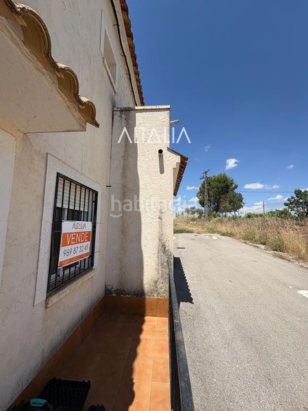 Foto def73e4b-4e8d-437e-b14d-8e08b2642f7d. Casa amb aparcament a Almarcha (La)