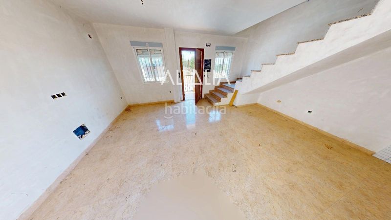 Foto ee03b0e3-3f9d-4788-90e2-e84123450d89. Casa amb aparcament a Almarcha (La)