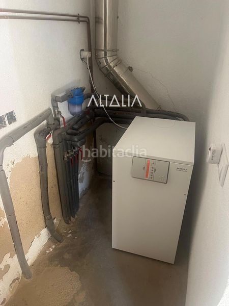Foto 1e5a9855-e55e-4f02-8b9e-0f9c9f4c012a. Casa amb calefacció aparcament a Torrejoncillo del Rey
