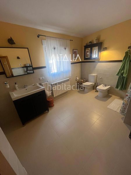 Foto 4d02276c-a8bc-42c6-9a59-be8c3de3c38a. Casa amb calefacció aparcament a Torrejoncillo del Rey