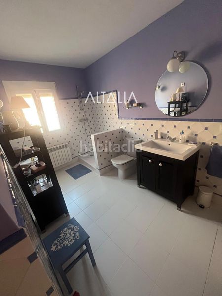 Foto bd46c848-8da6-43bd-9e31-89221087ebeb. Casa amb calefacció aparcament a Torrejoncillo del Rey