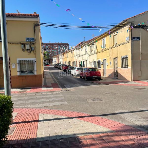 Foto d848765d-e5db-4ef2-a0f3-73a127994d20. Casa adossada a Reyes Católicos - Paseo de San Antonio Cuenca