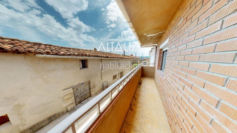 Foto 2412d683-1c66-42c7-a6e0-5ba267731b4b. Casa amb aparcament a Poyatos