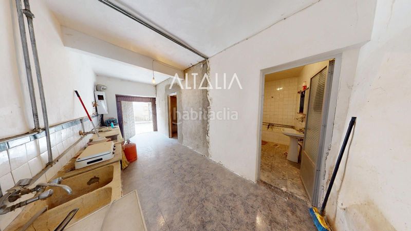 Foto 59aa6388-b5fa-429f-aace-e97fd5fe0875. Casa amb aparcament a Poyatos