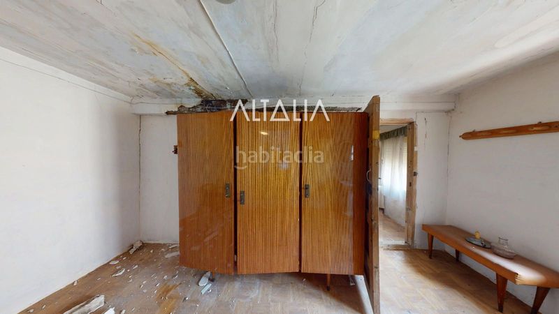 Foto fa4d62bd-43f0-412e-bc8e-627fea55540f. Casa amb aparcament a Poyatos