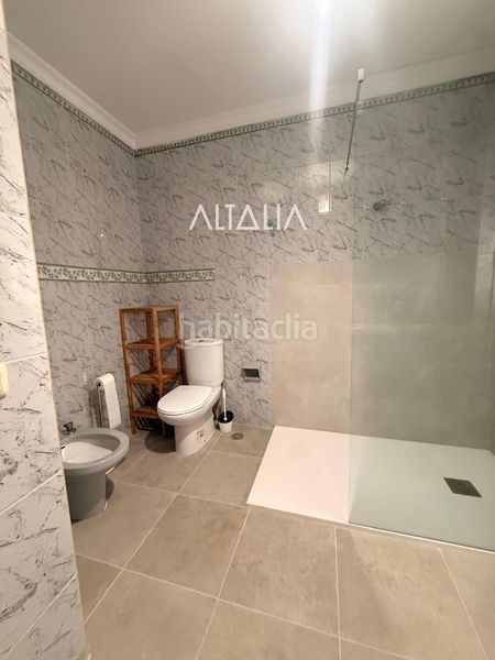 Foto 49582b3d-2f2b-4c16-9354-46b32deef9c3. Rent flat with heating in Centro Cuenca