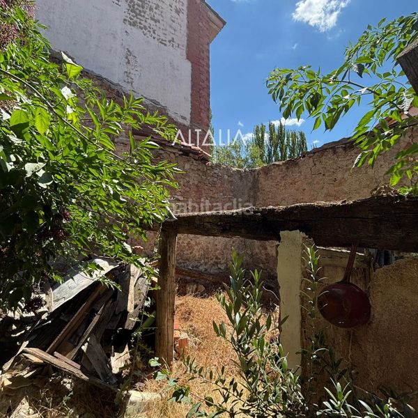Foto a880329d-4d78-4738-a676-334ef496b167. House with parking in Tragacete