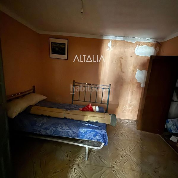 Foto b5e00b42-9f9d-485d-98fc-eebbea52733c. House with parking in Tragacete