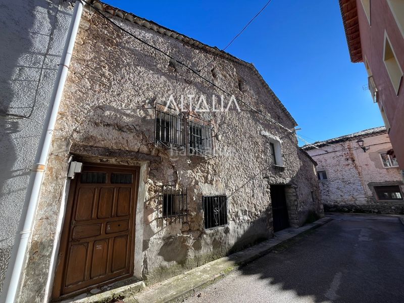Foto cbce75e6-8ab6-4162-b52c-0f6eafde0019. House with parking in Tragacete
