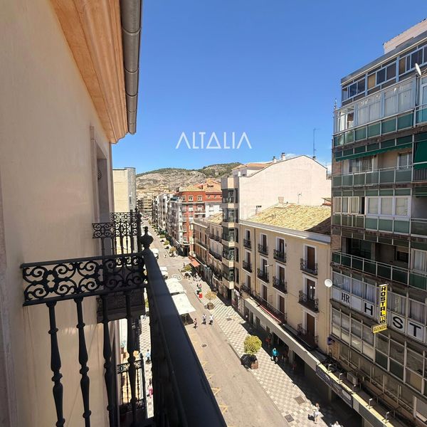 Foto b9651f97-abd4-491b-90ca-4d0e3360b1bf. Alquiler piso  alquiler Centro en Centro Cuenca