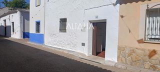 House  Misericordia. Venta de casa con amplios patios en torrubia del campo