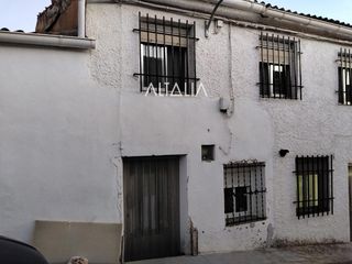 Haus  Eras. Vivienda reformada con terreno de 70 metros en pineda de gigüela