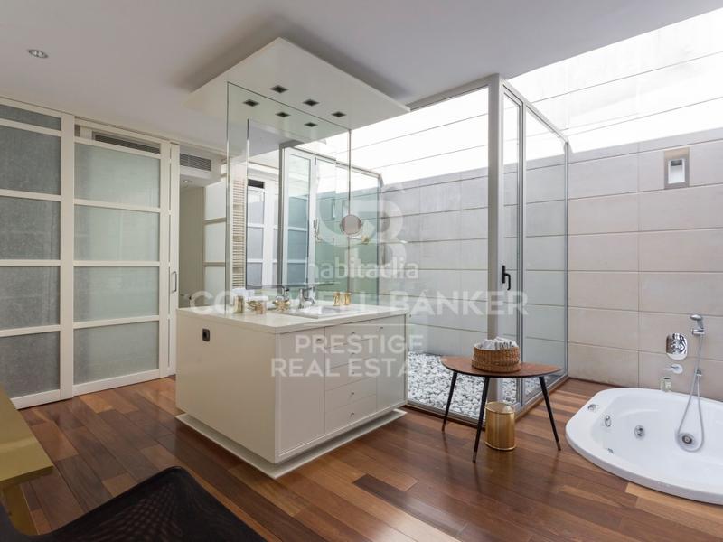 Foto dc4778f0-5eca-474a-aed7-55220c13bf6d. Maison avec parking piscine dans Sarrià Barcelona