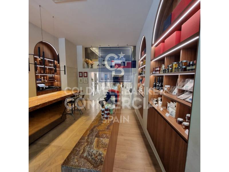 Foto 4955fbb1-2aab-4f39-bd44-b29f7ff3f696. Rent business premise in L´Antiga Esquerra de l´Eixample Barcelona