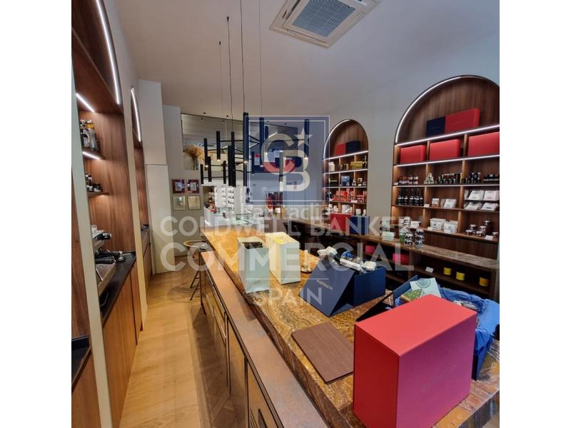 Foto eb0de227-2bc9-4d7b-987d-42c374b3a3b0. Rent business premise in L´Antiga Esquerra de l´Eixample Barcelona