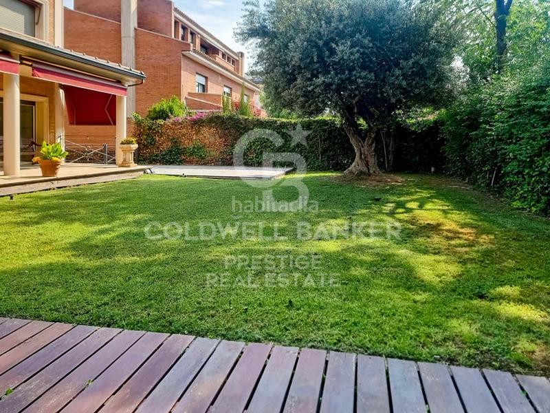Foto a613962f-d24d-49a0-92c8-9745a842fd0b. House with parking in Ciutat Diagonal Esplugues de Llobregat