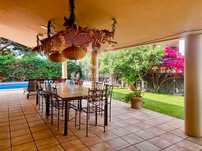 Foto e480b8e3-c55e-46da-8e29-55eb87b43ca7. House with parking in Ciutat Diagonal Esplugues de Llobregat