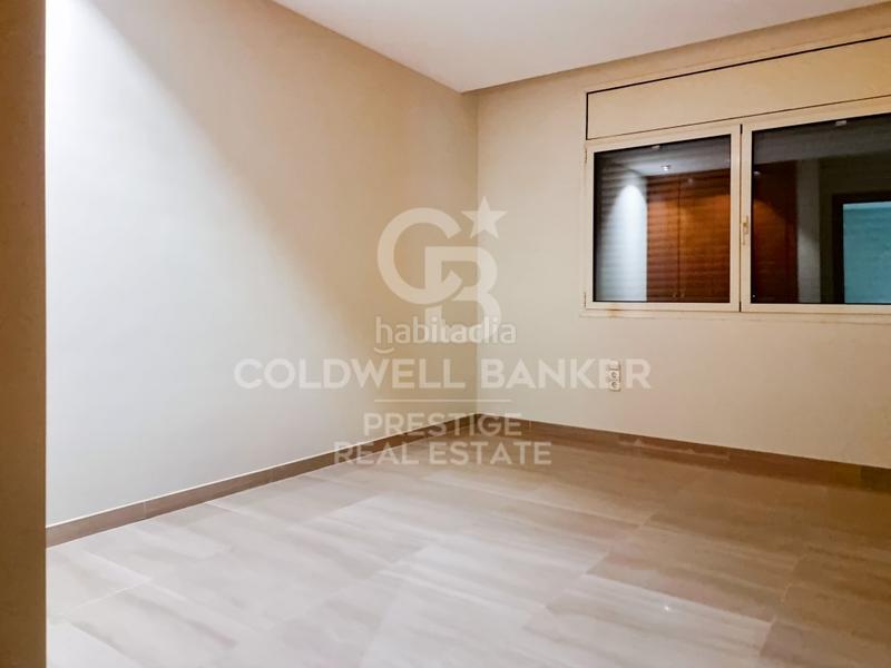 Foto f93c9b19-a39b-4365-8588-b9b300e807e9. House with parking in Ciutat Diagonal Esplugues de Llobregat