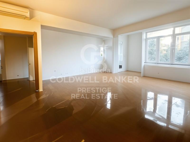 Foto f84c6f04-083e-4110-8f41-d3180d46662b. Piso  con muchas posibilidades en eixample izquierdo en Barcelona