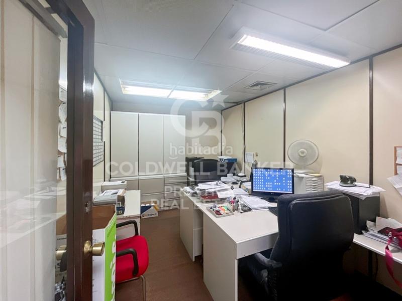 Foto 11a7978a-9ecb-44f6-9a15-e61c72771148. Oficina a Dreta de l´Eixample Barcelona