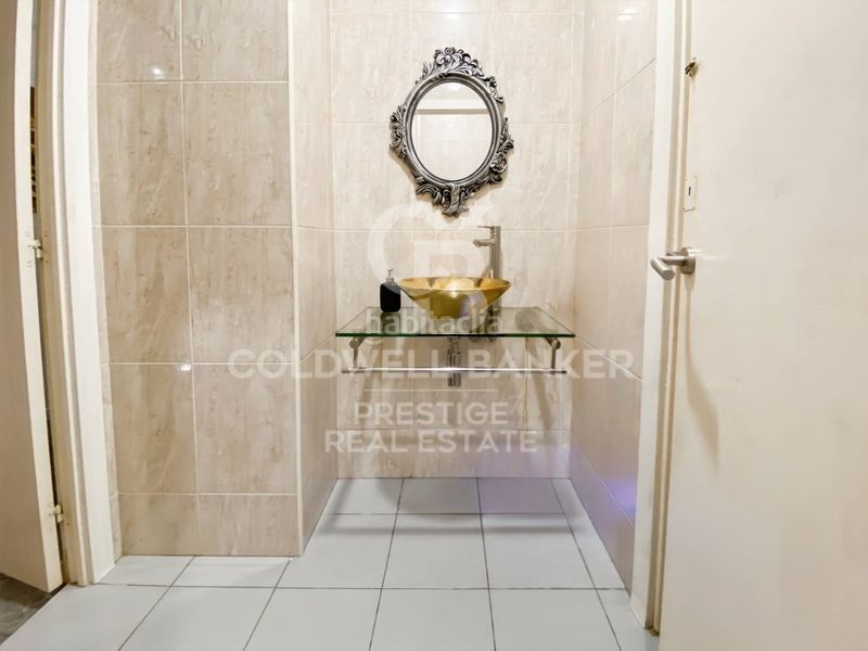 Foto 4b90bf33-a8aa-4800-bca6-f4c35ba32e32. Local comercial a L´Antiga Esquerra de l´Eixample Barcelona