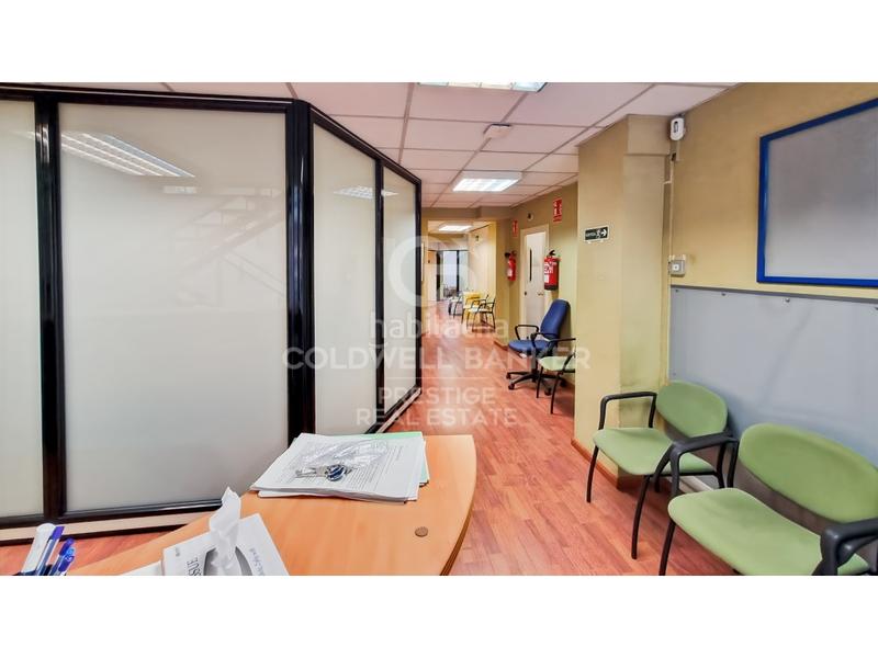 Foto d35c10dc-88b2-4e63-b2fd-0ad5308227e1. Locale commerciale in Sant Andreu de Palomar Barcelona