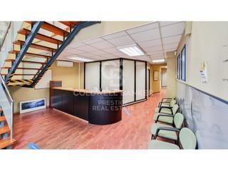 Location Local commercial  N/a. Consultorios medicos equipado con 8 salas listo para trabajar