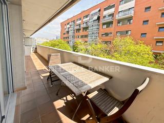 Piso  N/a. Piso exterior con terraza junto al mar en poblenou, barcelona