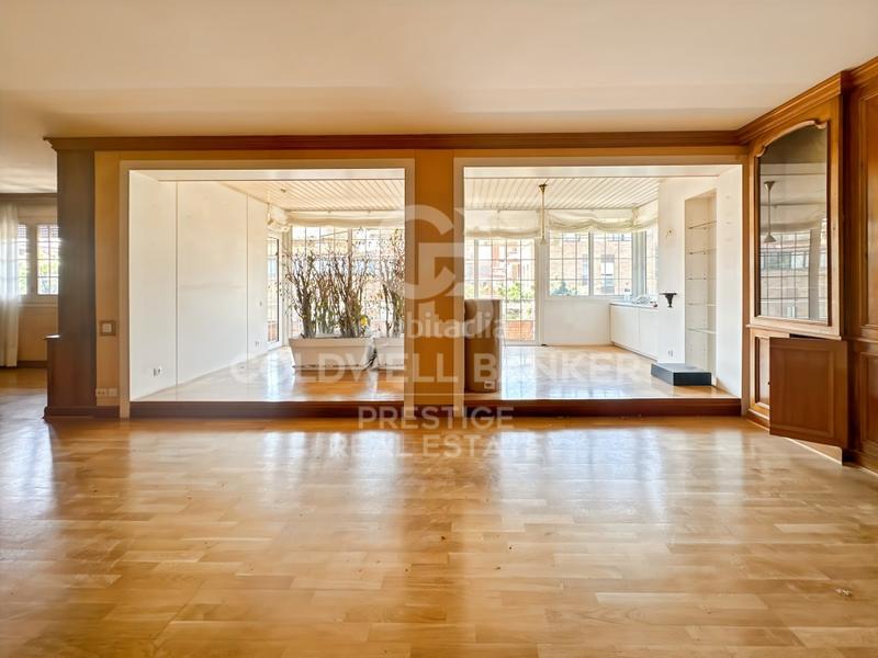 Foto ac3c2778-d767-4267-9527-42c9171ec559. Attique avec parking dans Tres Torres Barcelona