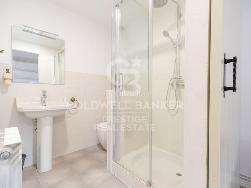 Foto 232e03b3-e9fe-49ed-9603-9976456d1229. Haus mit parking in Almatret