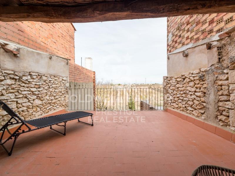 Foto 4fc8b67b-3be2-4497-9966-78ae1284cf86. Haus mit parking in Almatret