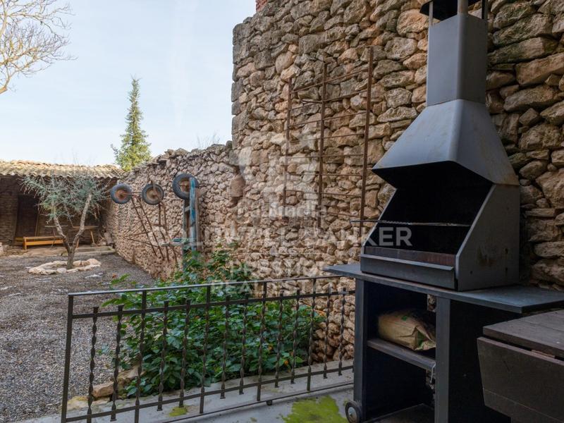 Foto ddf5ea3a-78d8-4826-902d-ec67a753ae00. Haus mit parking in Almatret