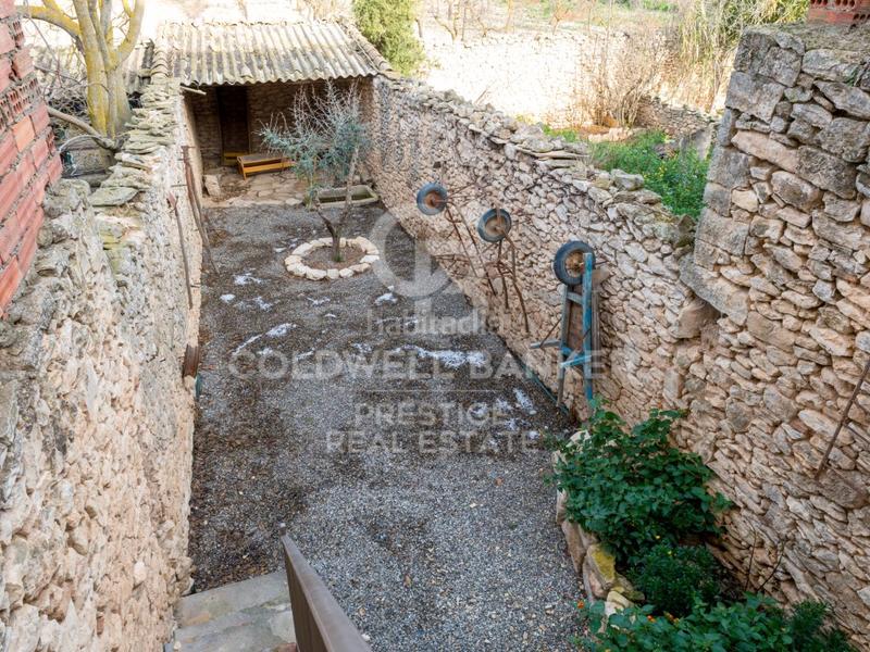 Foto e869a533-1a71-4d4d-8806-a0bde6ce3647. Haus mit parking in Almatret