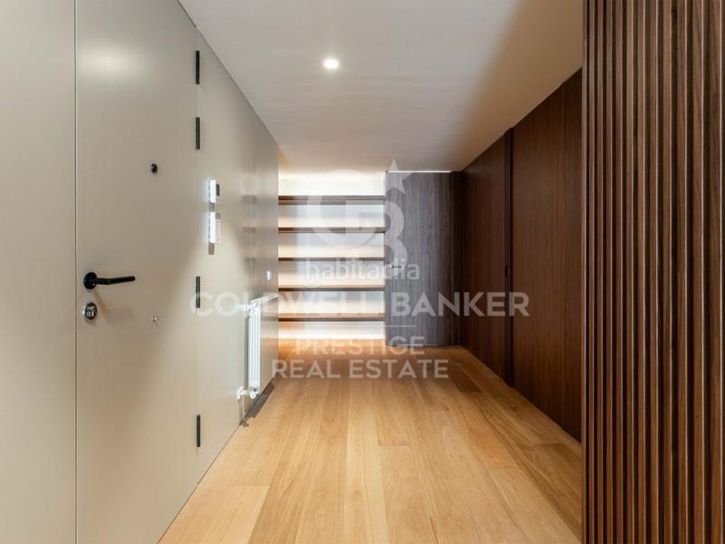 Foto 181c14a0-2c6a-424e-b496-9c0b3b62312a. Dachwohnung mit parking in Fort Pienc Barcelona