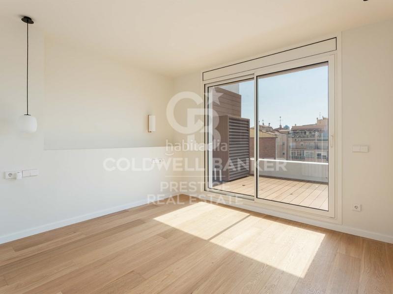 Foto 1a8c4e09-7f67-47b7-8085-8a36fb4f28e5. Dachwohnung mit parking in Fort Pienc Barcelona