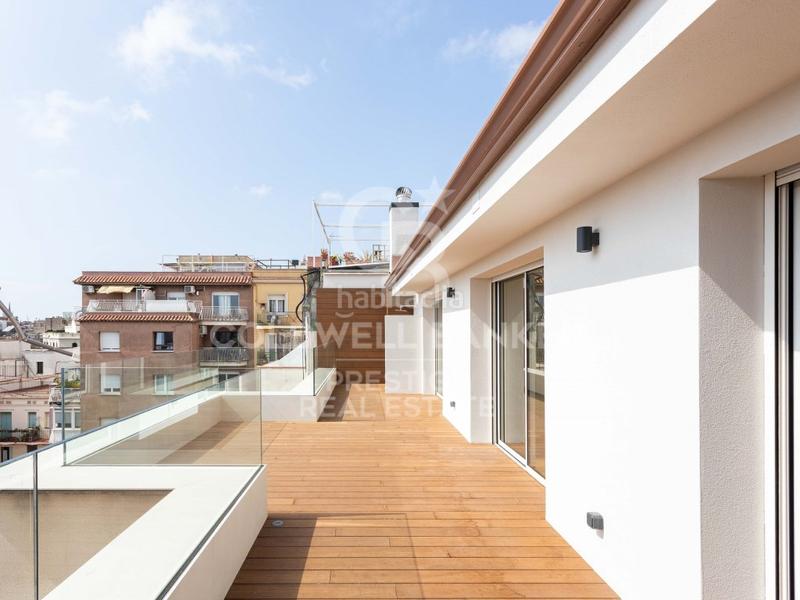 Foto 2a8d73d2-f110-4dea-bf99-c1ac1d4dff31. Dachwohnung mit parking in Fort Pienc Barcelona