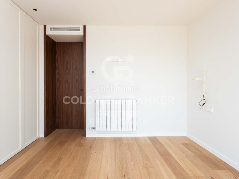 Foto 36a6f513-7dc2-4dfa-8ba7-8acef59e8c95. Dachwohnung mit parking in Fort Pienc Barcelona