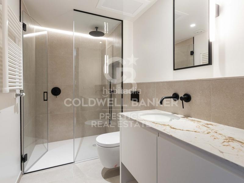 Foto 5ac04d88-1aff-4e4c-953e-523deaaa51a7. Dachwohnung mit parking in Fort Pienc Barcelona