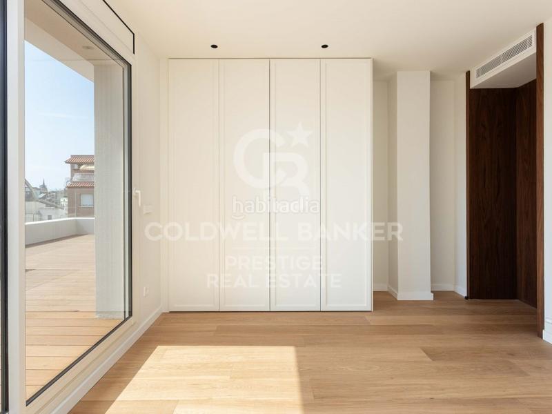 Foto 6b2b8c40-9ffa-4077-9c48-9fb4e200ac82. Dachwohnung mit parking in Fort Pienc Barcelona