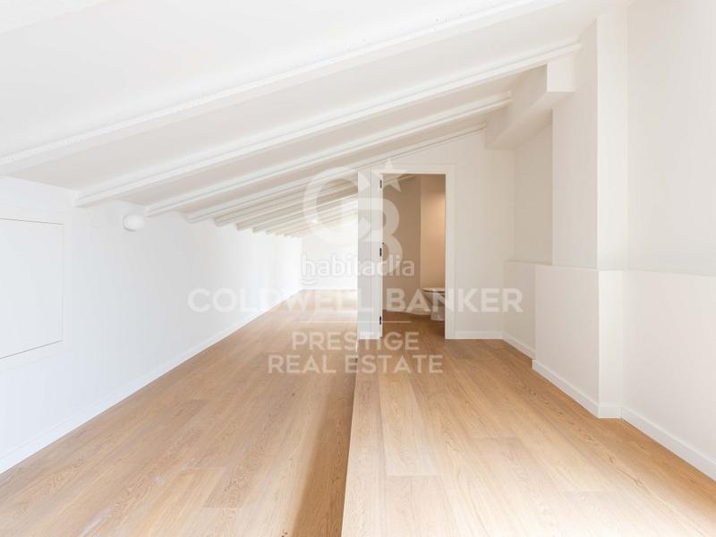 Foto 785abca6-36f0-4ad3-8a63-0fef0228037c. Dachwohnung mit parking in Fort Pienc Barcelona