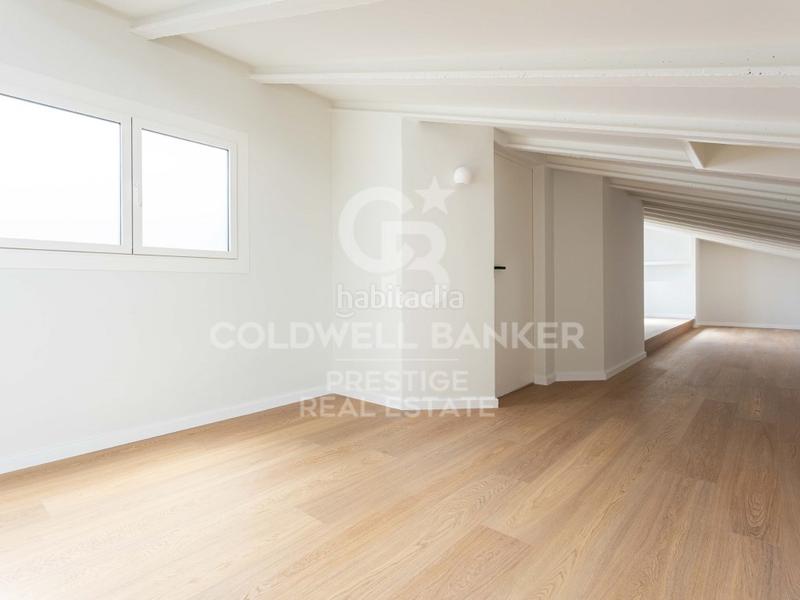 Foto 7b6996d2-c753-465c-bf6f-1a24307b5d16. Dachwohnung mit parking in Fort Pienc Barcelona