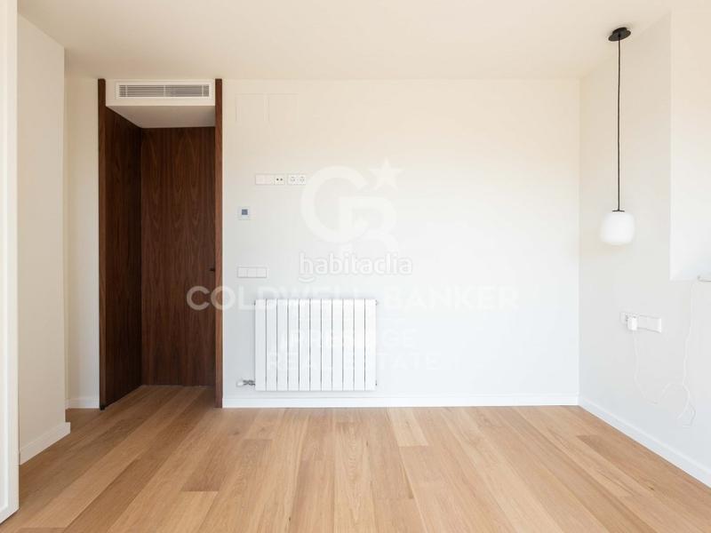 Foto 9dc661bd-0a51-4965-b714-1e4eb64529f2. Dachwohnung mit parking in Fort Pienc Barcelona