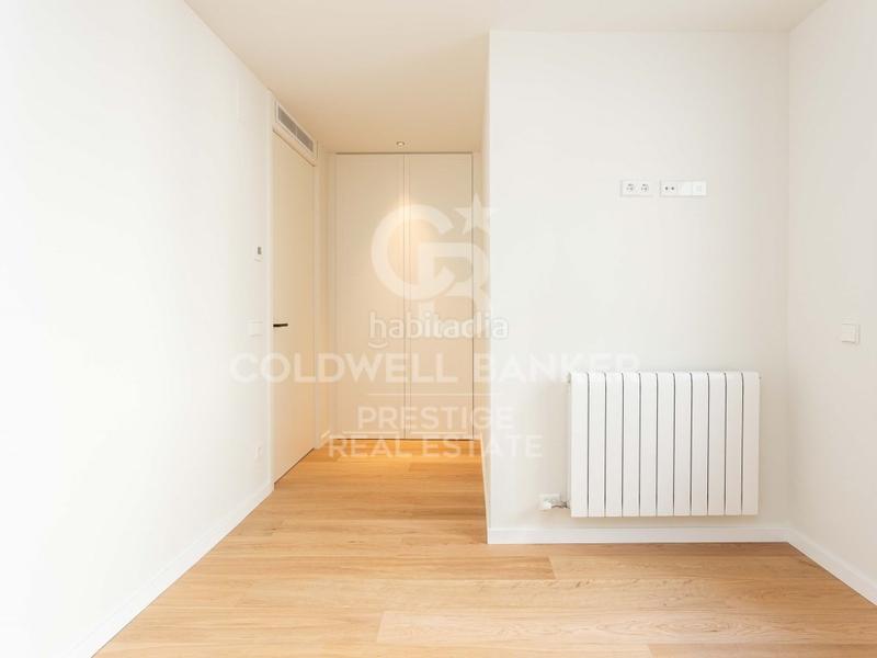 Foto b5f84ff6-921a-4304-845b-4cd92e4a44e4. Dachwohnung mit parking in Fort Pienc Barcelona