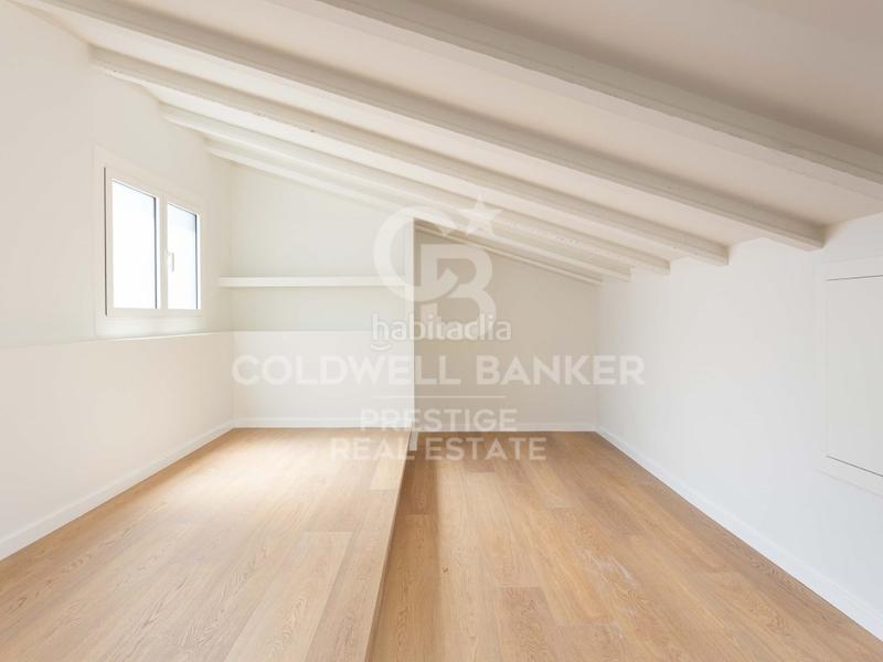 Foto d2f6d656-a357-441f-8b91-35101e4a25a7. Dachwohnung mit parking in Fort Pienc Barcelona