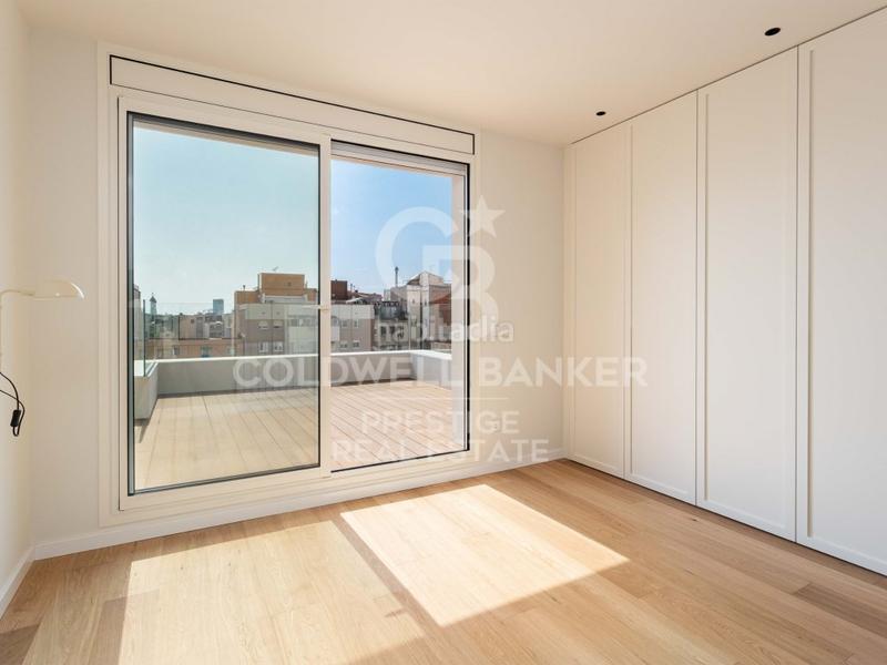 Foto eb2a5492-a55f-4682-81f5-ab8b0b84d14f. Dachwohnung mit parking in Fort Pienc Barcelona