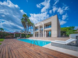 Location Maison à Gava Mar. Torre de lujo de 800 m2 frente al mar
