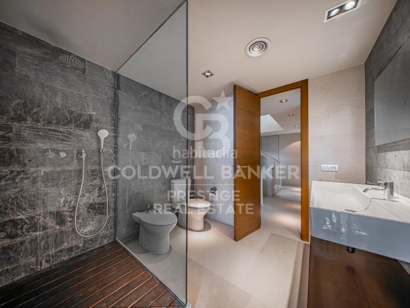 Foto f7359f9a-7002-4c2f-8975-2d0d30439fb2. Lloguer casa amb calefacció aparcament piscina a Gavà
