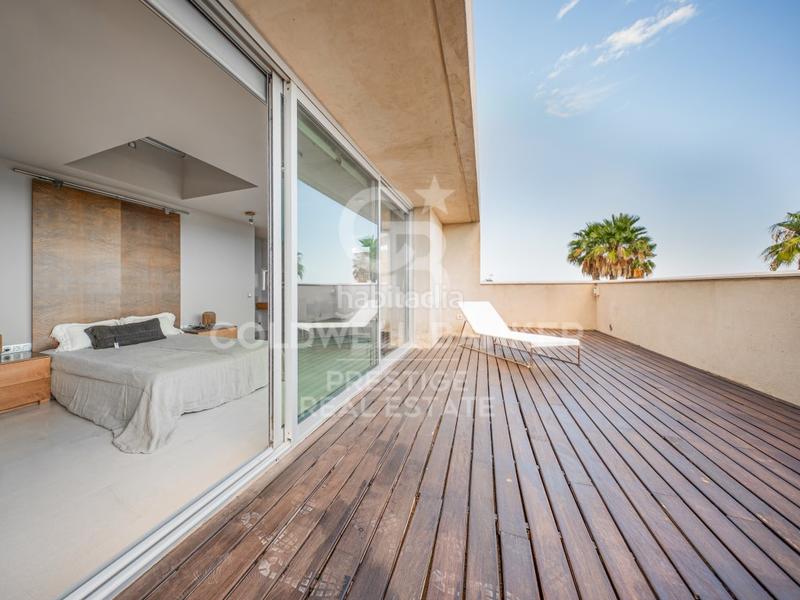 Foto 2d27eca7-87ea-4292-8bad-8e41daf5f28e. Rent house with heating parking pool in Gava Mar Gavà