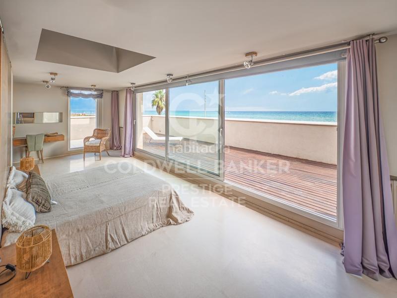 Foto b032ff38-3ecf-4b25-bc50-c8bd37d8f1f2. Rent house with heating parking pool in Gava Mar Gavà